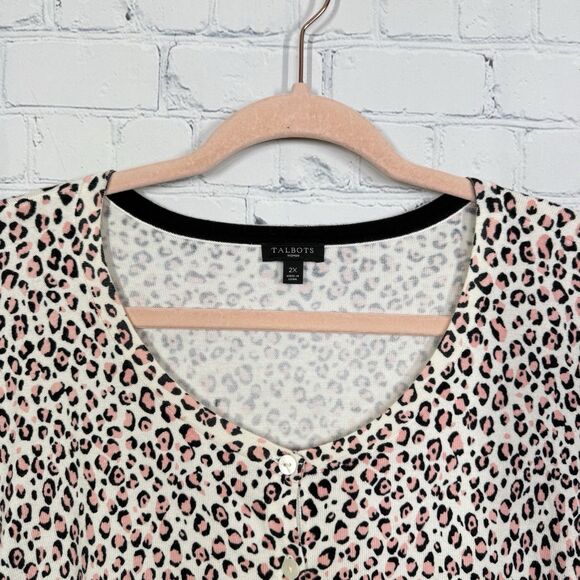 Talbots Blouse Women Plus Size 2X Animal Print Black Pink Front Button Casual - Picture 3 of 9